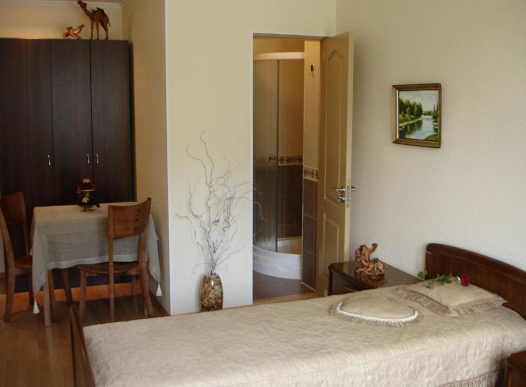 Sinay Hotel Poltava Rum bild